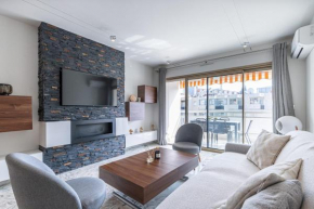3 High-End Rooms Central